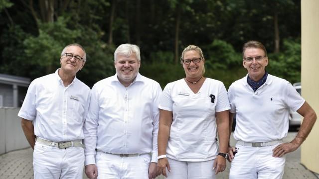 Der kleine Mika hat Probleme mit dem Auge Der kleine Mika hat Probleme mit dem Auge
