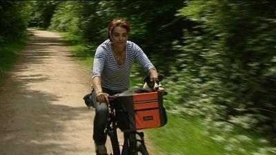 Hukamaus Hund auf Fahrrad Hukamaus Hund auf Fahrrad