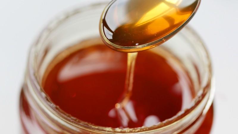 Mit Genpollen verboten: Wird der süße Honig jetzt unerschwinglich? Honig, Bienenwabe, Gen-Honig