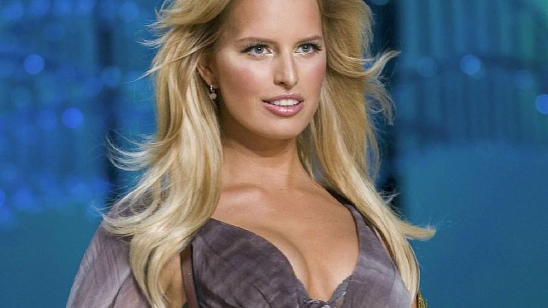 Karolína Kurková verurteilt Magerwahn Karolina Kurkova spricht über Magerwahn
