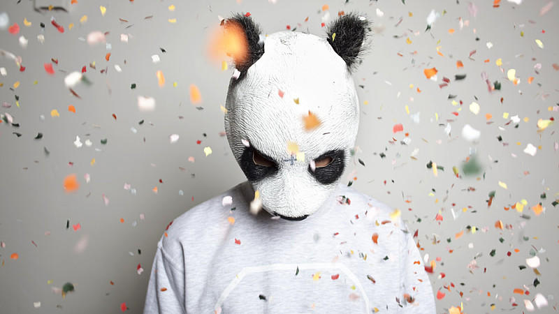Cro veröffentlicht endlich Single "Easy" Cro veröffentlicht endlich Single "Easy"