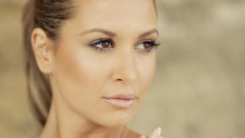 Mandy Capristo präsentiert ihre erste Single "The Way I Like It" Mandy Capristo präsentiert ihre erste Single "The Way I Like It"