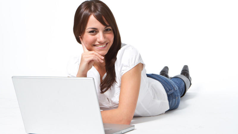 Online flirten: Fünf Regeln zum Erfolg Online flirten will gelernt sein