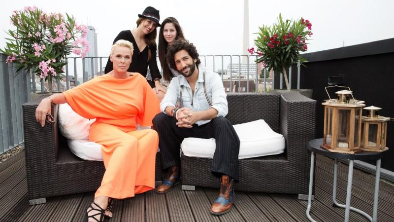 Promi Shopping Queen: Wer ist die perfekte "Lady in Red"? Promi Shopping Queen mit Brigitte Nielsen, Massimo Sinató, Mona Stöckli und Valea Scalabrino