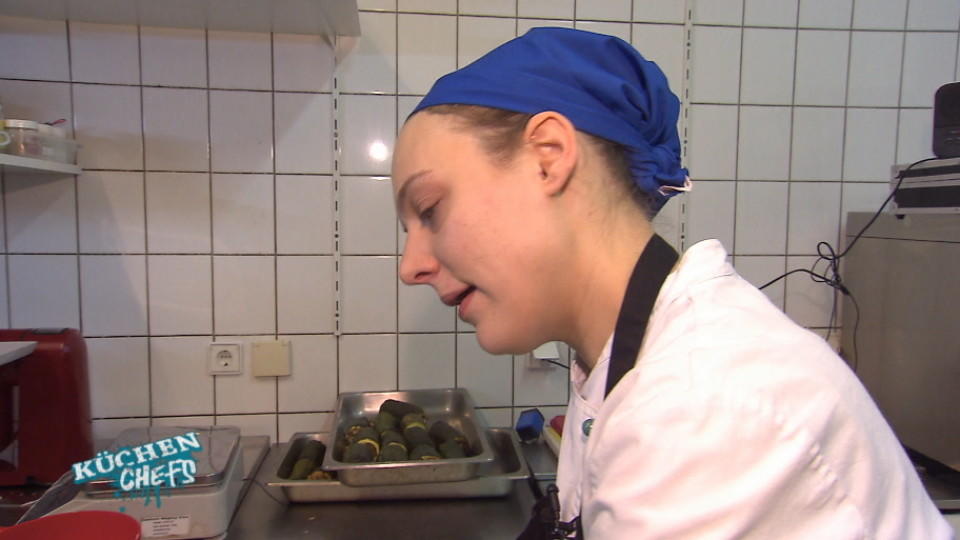 Marijke rastet im "Lokal" total aus Köchin Marijke rastet im "Lokal" aus