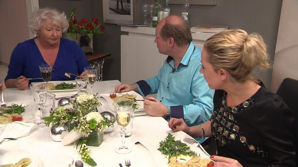 Das perfekte Dinner: Erwischt! Zu viel Hilfe vom Sohnemann? Sybille, Julius und Maxie am Finaltag