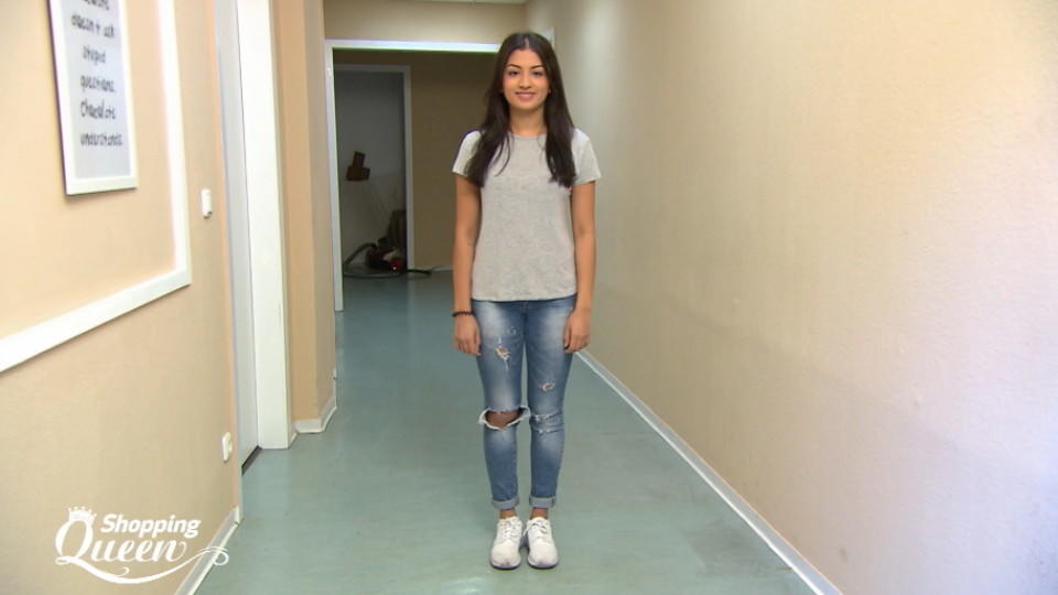 Shopping Queen: Kandidatin Vishy ist ein "ausdrucksstarkes Mädel" Kandidatin Vishy bei "Shopping Queen" im Style-Check.