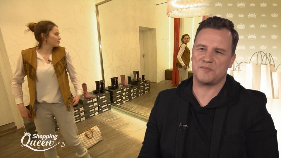 Shopping Queen: Antonia sucht eine Fransen-Weste "Shopping Queen"-Kandidatin Antonia