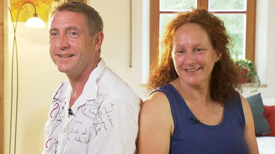 4 Hochzeiten und eine Traumreise: So süß lernten sich Hildegard und Wolfgang kennen Bei Hildegard und Wolfgang kam erst die Zeitung, dann das Frühstück - und dann die Liebe.