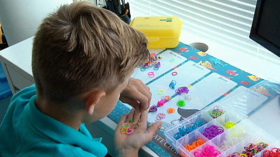 Mein Kind, dein Kind: Virginias Kinder sortieren ihr Spielzeug nach Farben Virginias Kinder müssen ihr Spielzeug sogar nach Farben sortieren.