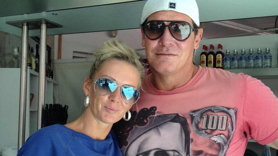Goodbye Deutschland! Viva Mallorca!: Jens muss Daniela und seine Familie verlassen Goodbye Deutschland! Viva Mallorca!: Peggy und Steff sind 2005 nach Mallorca ausgewandert.
