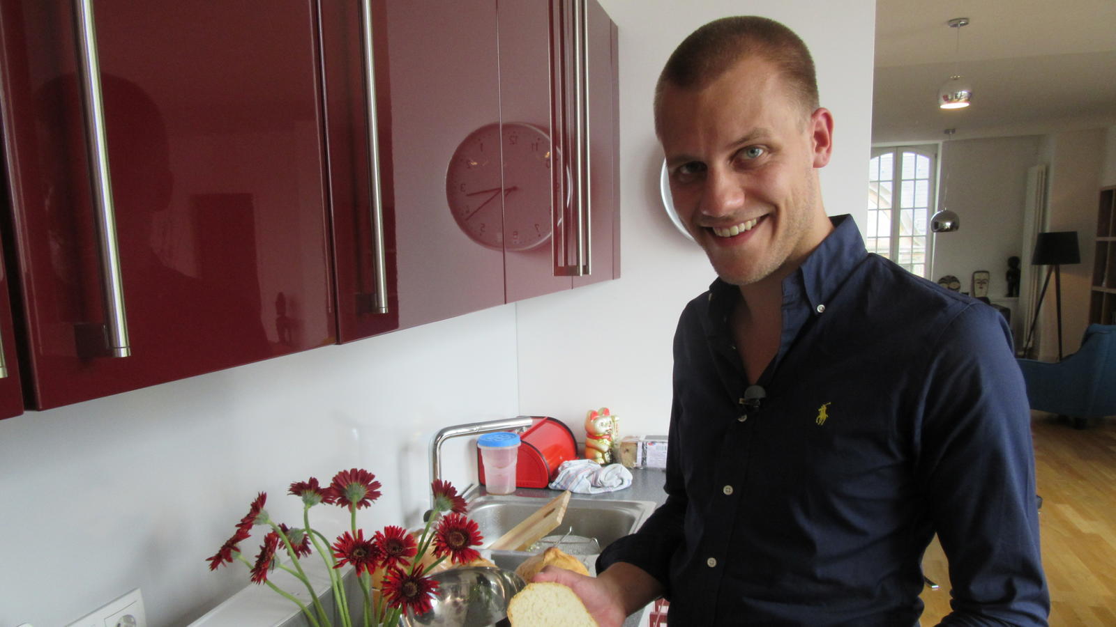 Das perfekte Dinner: Patryk kocht am zweiten Tag in Berlin "Das perfekte Dinner"-Kandidat Patryk möchte seinen Gästen etwas Gutes tun und bekocht sie am zweiten Tag in Charlottenburg