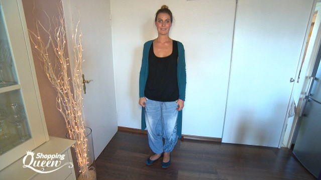 Shopping Queen: Sandra aus Bonn im Style-Check "Shopping Queen"-Kandidatin Sandra im Style-Check