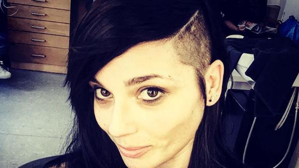 'GZSZ'-Star Linda Marlen Runge trägt jetzt Sidecut Linda Marlen Runge mit ihrer neuen Frisur.