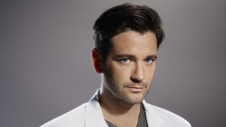 Chicago Med: Dr. Connor Rhodes gespielt von Colin Donnell Connor Bradhaw (Colin Donnell)