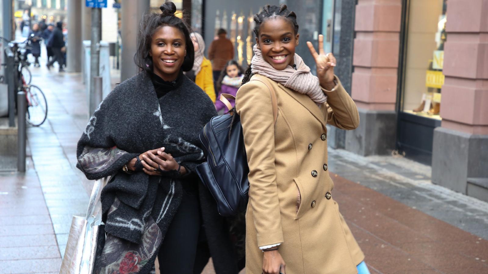 Promi Shopping Queen 2017: Guido Maria Kretschmer packt Fashion Bags für Promi-Damen Schwesterpower: Motsi Mabuse und Otlile Mabuse (r.) machen die Innenstadt Frankfurts unsicher.