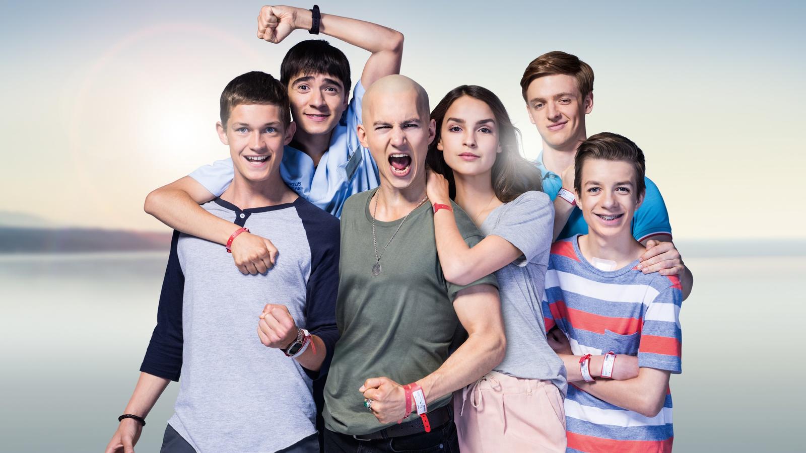 Club der roten Bänder: Die dritte Staffel startet am 13. November 2017 V.l.: Jonas Till Neumann (Damian Hardung), Toni Vogel (Ivo Kortlang), Leo Roland (Tim Oliver Schultz), Emma Wolfshagen (Luise Befort), Alex Breidtbach (Timur Bartels) und Hugo Krüger (Nick Julius Schuck)
