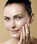 Anti-Aging-Cremes: Was taugen die teuren Tiegel? Anti-Aging-Cremes: Was taugen die teuren Tiegel?