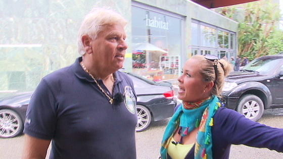 Rebecca Kratz spielt mit dem Feuer Rebecca Kratz spielt mit dem Feuer