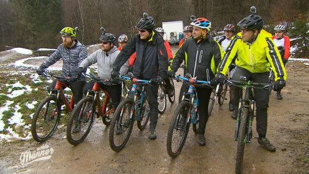 "Echte Männer" müssen sich im Wettkampf beweisen "Echte Männer" müssen sich im Wettkampf beweisen