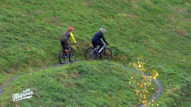 Die "Echten Männer" tasten sich an den Parcours heran Die "Echten Männer" tasten sich an den Parcours heran