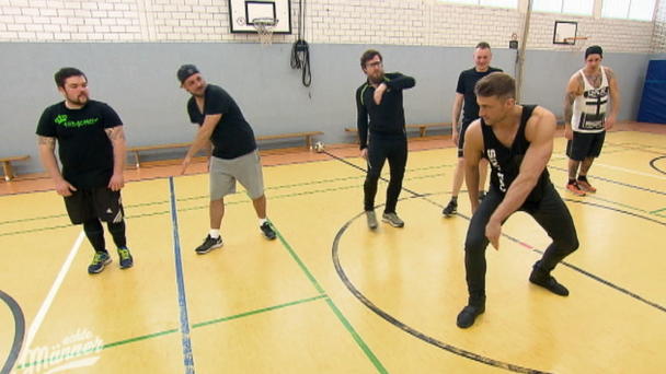 Die "Echten Männer" bekommen Strip-Unterricht Die "Echten Männer" bekommen Strip-Unterricht