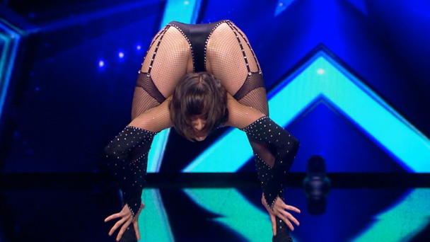Schlangenfrau Alina nach zehn Jahren zurück beim Supertalent Schlangenfrau Alina nach zehn Jahren zurück beim Supertalent