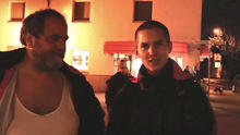 So geht Tim am Set mit der Beinprothese um So geht Tim am Set mit der Beinprothese um