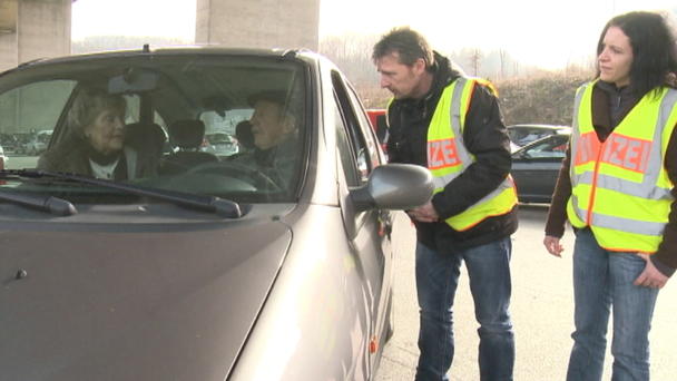 Auf der Autobahn zurückgesetzt Auf der Autobahn zurückgesetzt